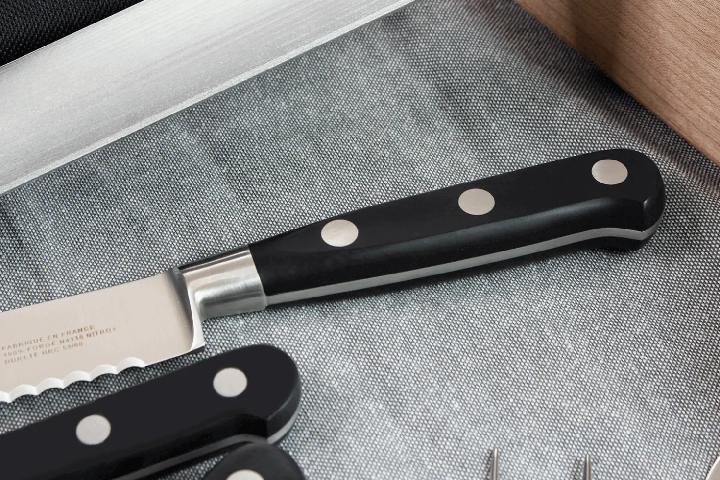Malette de 5 couteaux + 1 fusil Sabatier Idéal Inox 100% forgés et français