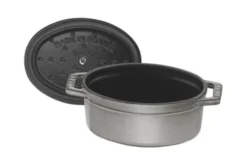 Mini cocotte Staub ovale en fonte émaillée gris graphite 11cm