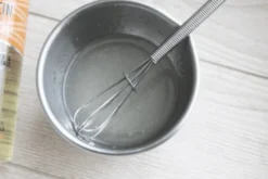 Mini fouet Waam Cosmetics en acier inox 17cm