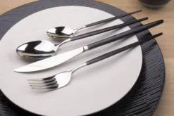 Ménagère 24 couverts Amefa Soprano en acier inox 18/0 noir