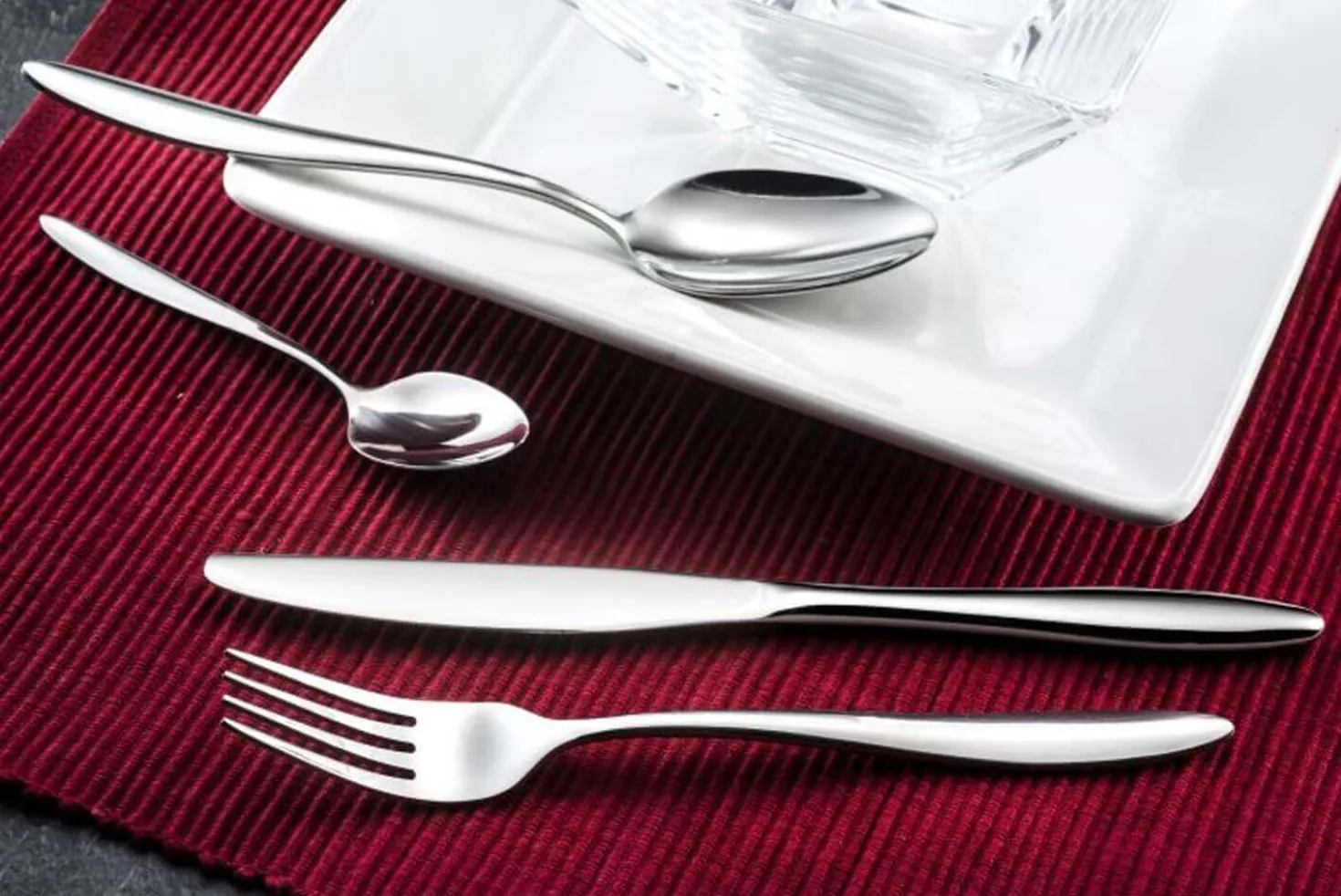 Ménagère 24 couverts de table Ariane Amefa inox 18/0