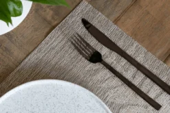 Ménagère 16 couverts Mikasa Ciara Diseno en acier inox noir