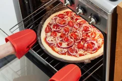 Moule à pizza Lékué ø36cm perforé marron en silicone Platinum