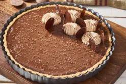 Moule à tarte cannelé en acier De Buyer à fond fixe bord droit