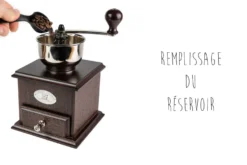 Moulin à café manuel Peugeot Brésil en hêtre chocolat 21cm