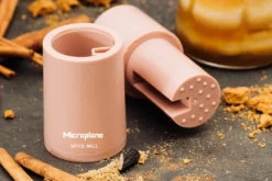 Moulin à épices Microplane 2-en-1 Bouton de Rose
