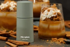 Moulin à épices Microplane 2-en-1 Vert Sauge