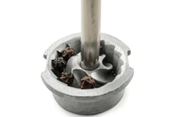 Moulin à poivre à manivelle Peugeot Isen U'Select en inox et bois de hêtre noir 18cm