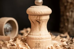 Moulin à sel sec manuel Peugeot Bistro Nature en bois recyclé 10cm