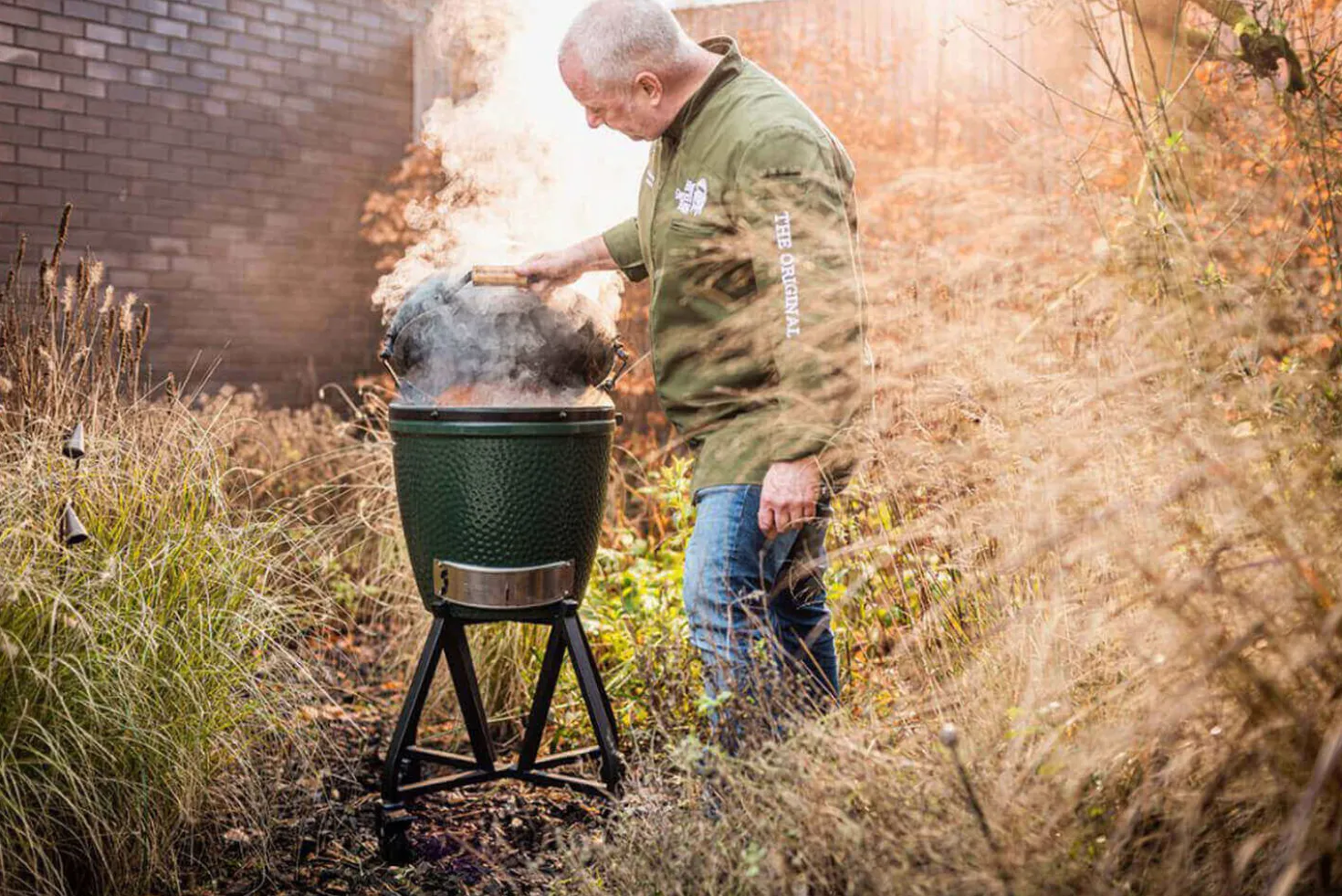 Pack Big Green Egg Medium barbecue + convEGGtor + chariot à roulettes