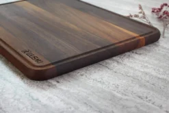 Planche à découper Wusaki en bois de noyer avec rigole - 40 x 30 x 1,9 cm