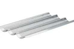 Plaque de cuisson De Buyer perforée en inox pour 3 baguettes