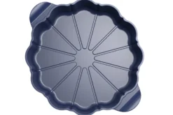 Plat à tarte Cookut Le Formidable avec coupe-tarte myrtille