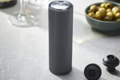 Pompe à vide automatique Peugeot Line Preserve Electric en aluminium 14cm + 2 bouchons