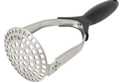 Presse-purée Westmark Spezial en inox et grille rabattable