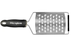 Râpe Microplane Gourmet extra gros grains manche noir