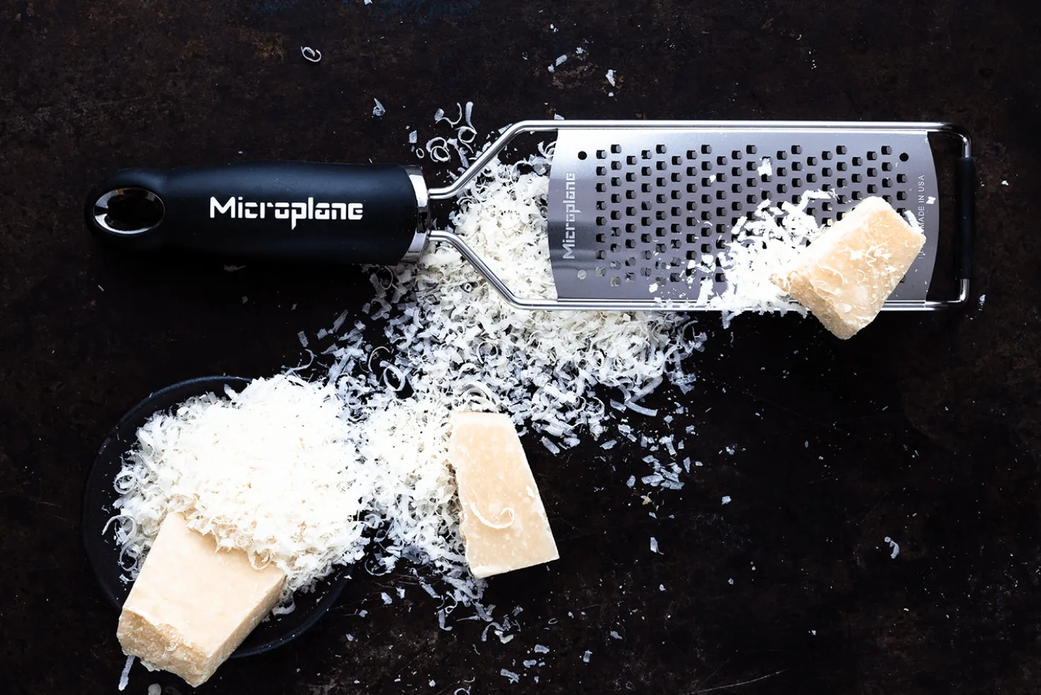 Râpe Microplane Gourmet gros grains manche noir