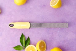 Râpe-Zesteur Microplane Premium Pop of Colour Crème de Citron - 20,3cm