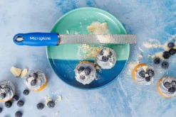 Râpe-Zesteur Microplane Premium Pop of Colour Bleu Myrtille - 20,3cm