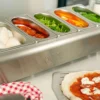 Saladette Ooni inox + 6 bacs à garnitures pour pizzas avec couvercles