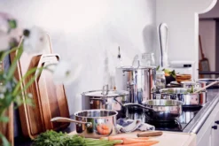 Sauteuse Beka Chef en inox avec couvercle 28cm