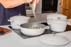 Sauteuse ronde MasterClass compatible induction en fonte d'aluminium 4L