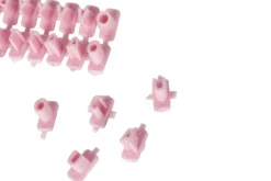 Set de 73 emporte-pièces KitchenCraft chiffres et lettres en polymère rose