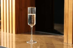 Set de 4 flûtes à champagne Mikasa Sorrento en cristal motif côtelé 200ml