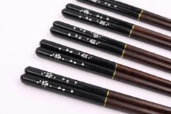 Set de 5 paires de baguettes chinoises Kutoyama en bois de nanmu 23cm