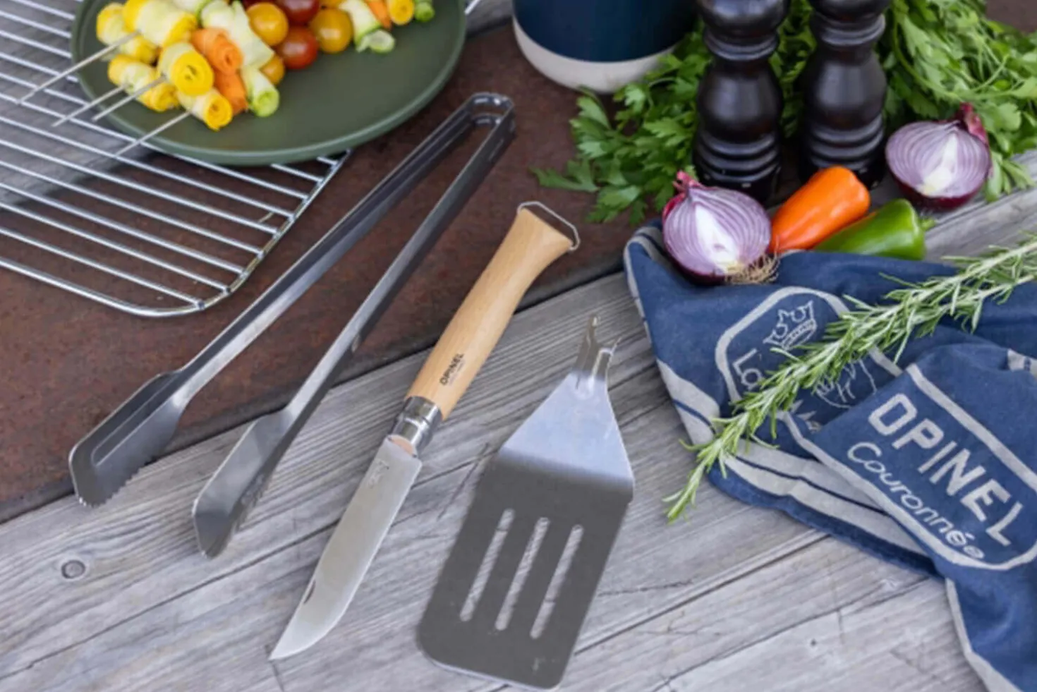 Set de 3 ustensiles à barbecue Opinel spatule à viande + couteau + pince