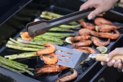 Set de 3 ustensiles à barbecue Opinel spatule à viande + couteau + pince