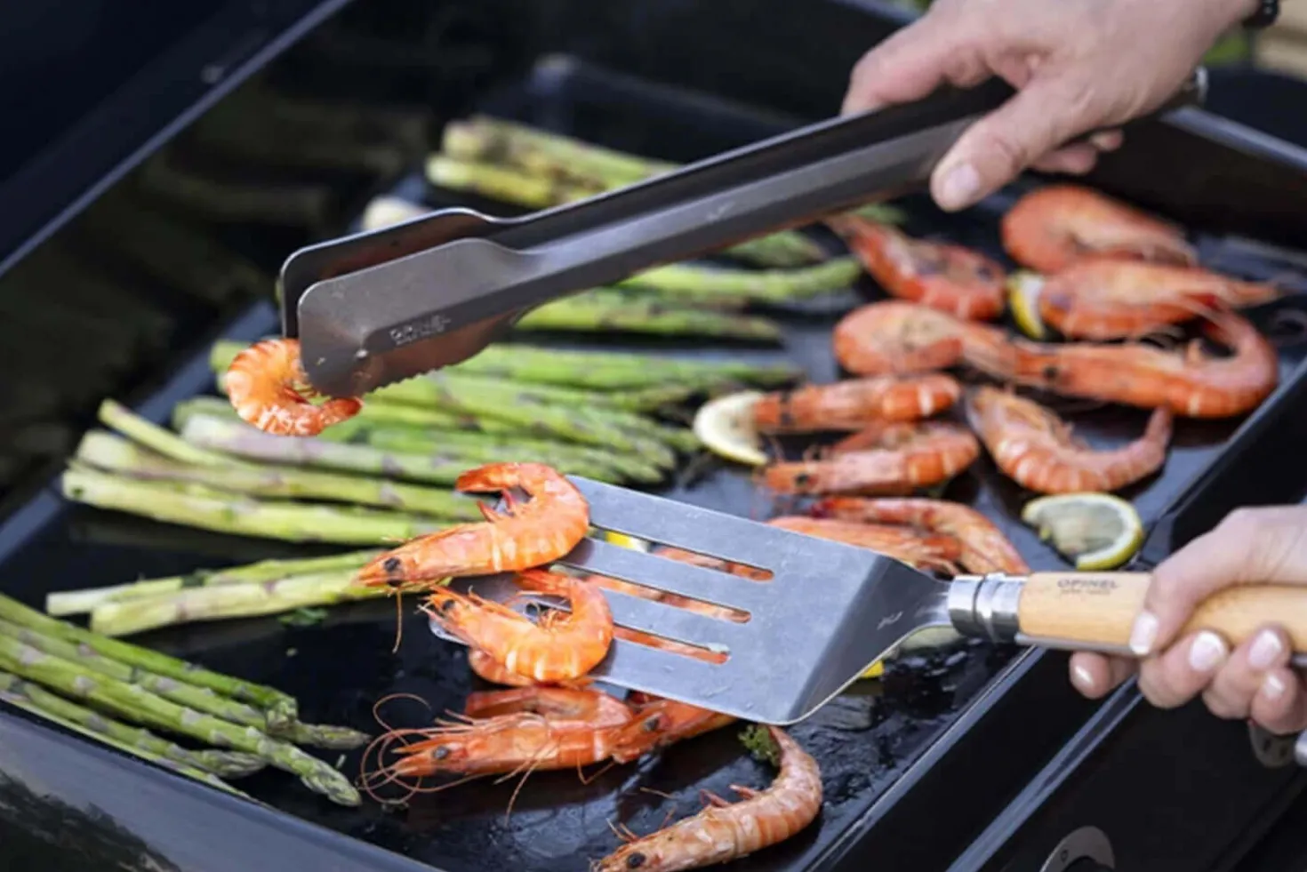 Set de 3 ustensiles à barbecue Opinel spatule à viande + couteau + pince