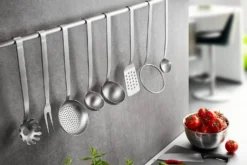 Spatule ajourée Gefu Baseline acier inox 32.7cm