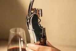 Tire-bouchon Vacu Vin à levier vertical noir 18,5cm