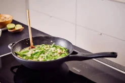 Wok antiadhésif Beka Energy 30cm en fonte d'aluminium